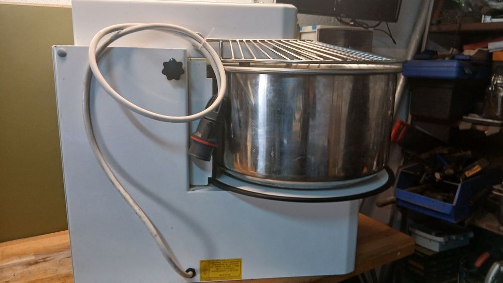 Mieszalnik mikser do ciasta Misa 50L