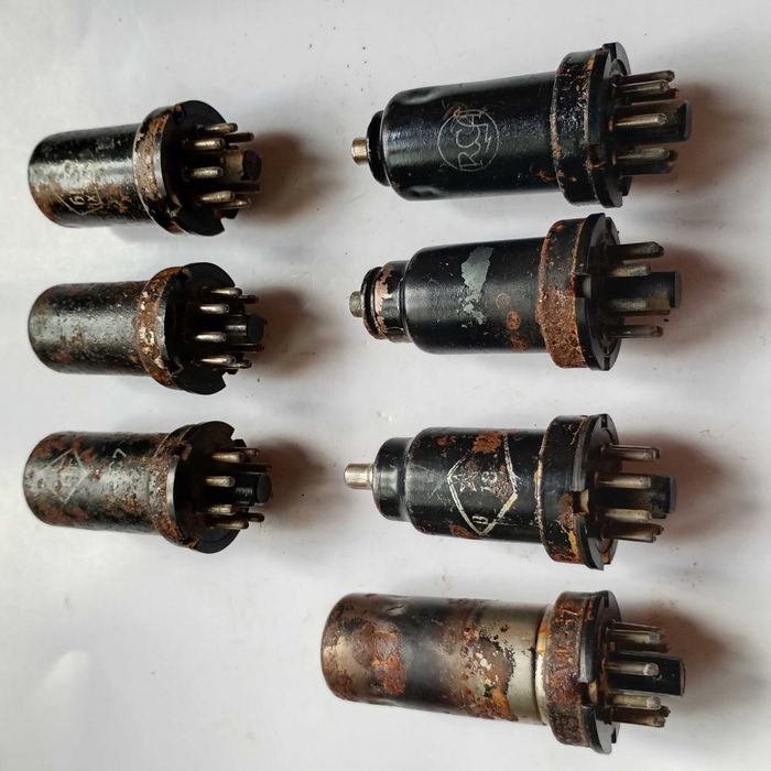 Lampy elektronowe, różne 7 szt.