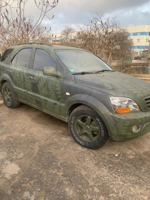 Продам автомобіль Kia Sorento