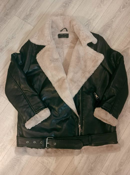 Kurtka damska skórzana ocieplana kożuszkiem SinSay