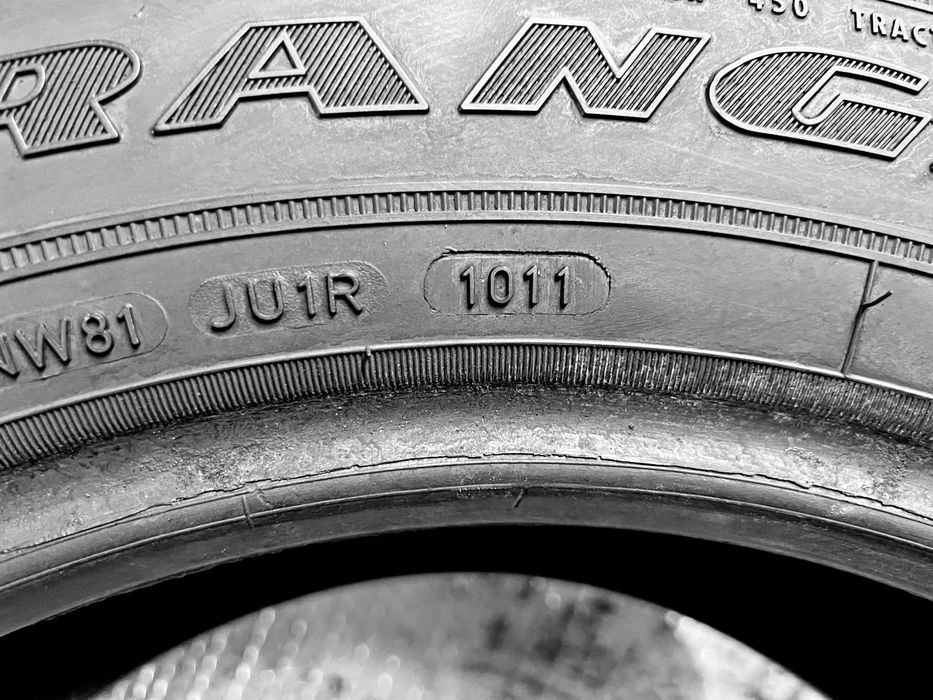 Шини Б/в 235.65.17 пара Goodyear