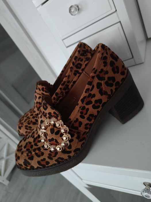 Półbuty na stabilnym obcasie panterka 36