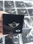 Mini Cooper Super gadżet dla fana marki PIN Wpinka Odznaka Logo