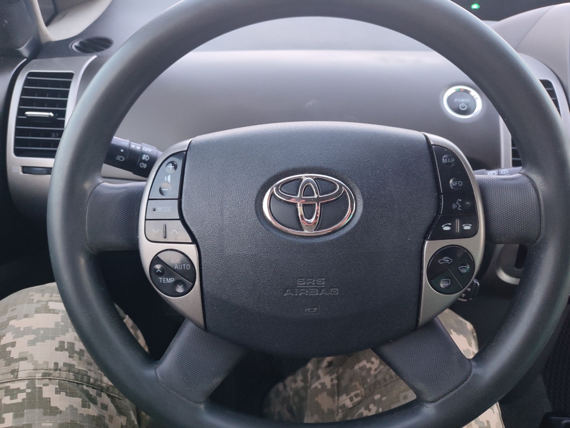 Toyota prius 20 2005р