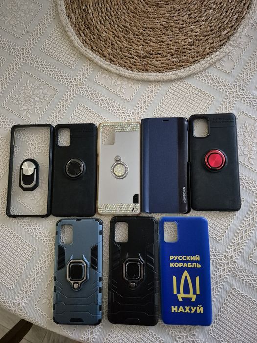Продам не дорого чохли до телефона Сасунг А51 в гарному стані.
