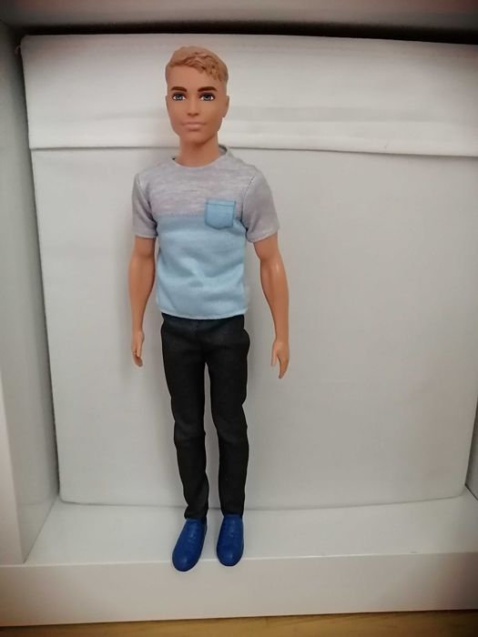 Barbie pink jeep Malibu +  Ken