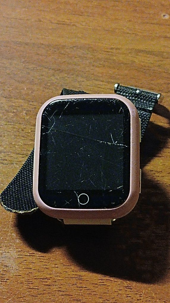 Продам  дитячий годинник gps tracker