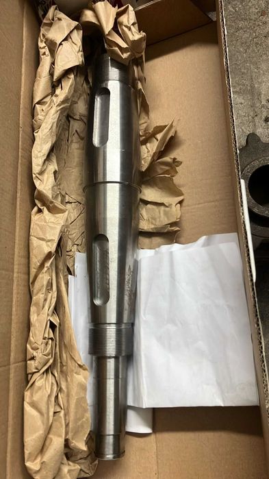 Wał silnika D287.80.771 | Massey Ferguson Fendt | Orginał