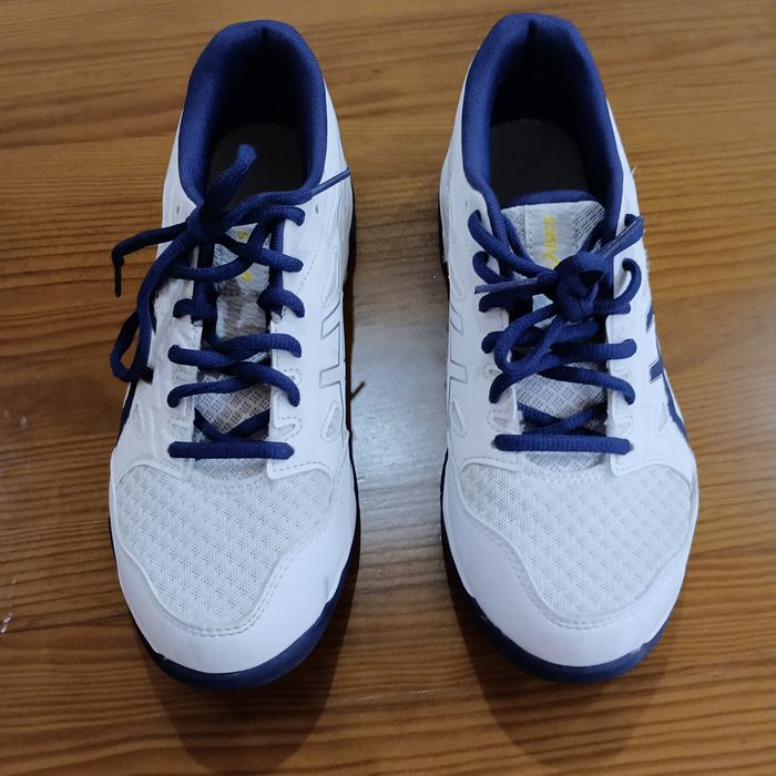 Tênis badminton/padel . Praticamente novo.Baixa precos !