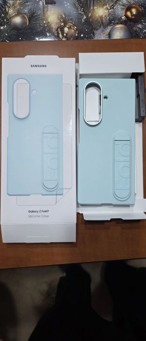 Nowe Oryginalne Etui (fold 7) na gwarancji