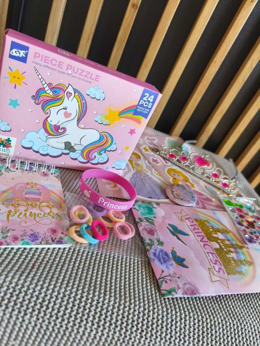 Zestaw księżniczki korona puzzle 24 elem. dodatki Okazja 9.