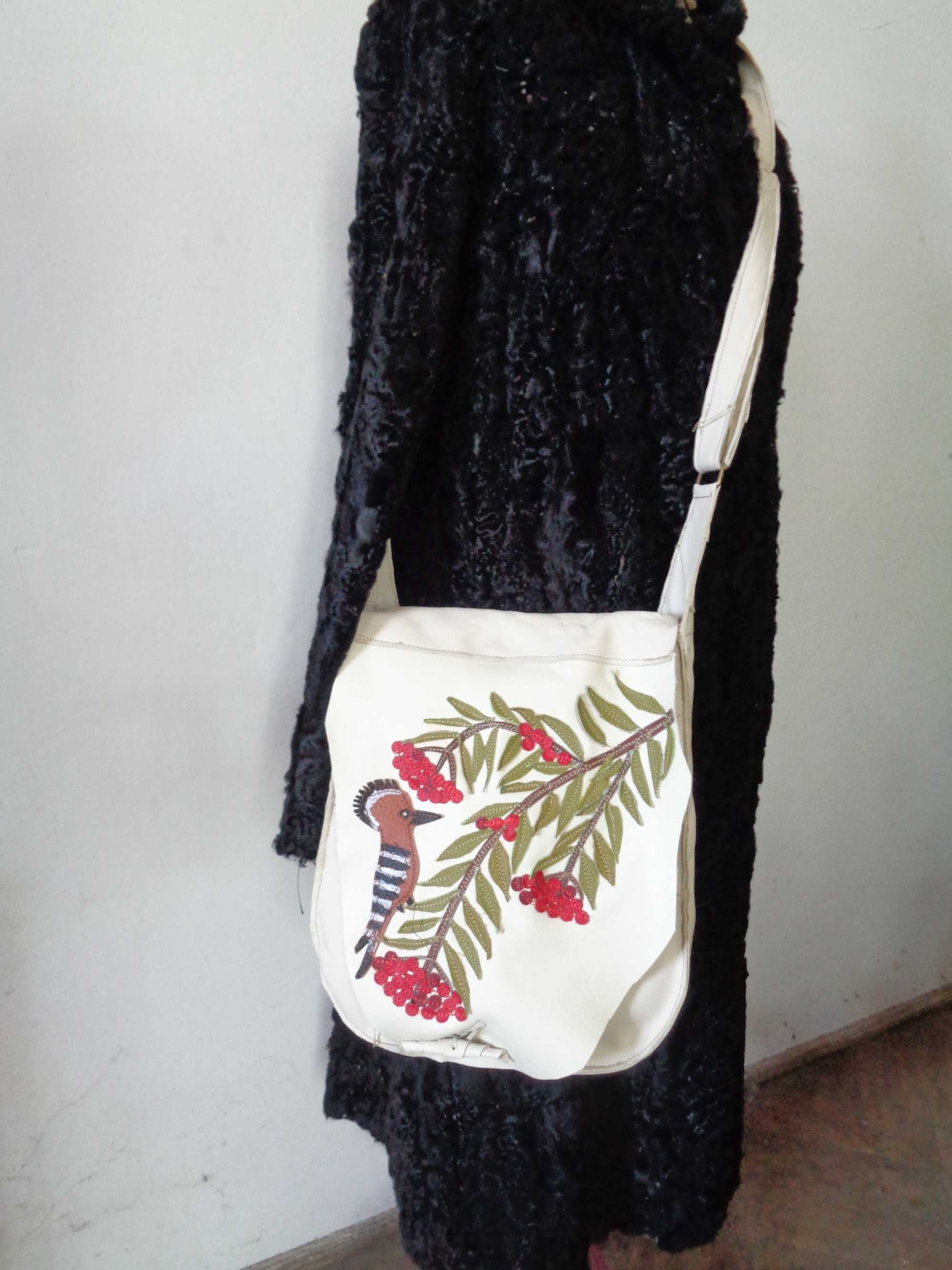 Artystyczna torebka skórzana z jarzębiną i dudkiem. Handmade