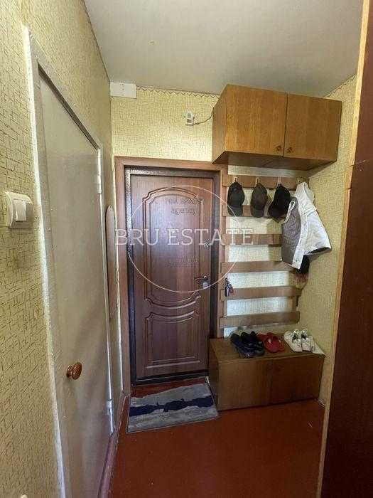 Продам 1 к  на вул. Червоної Калини 26 б   Троєщина