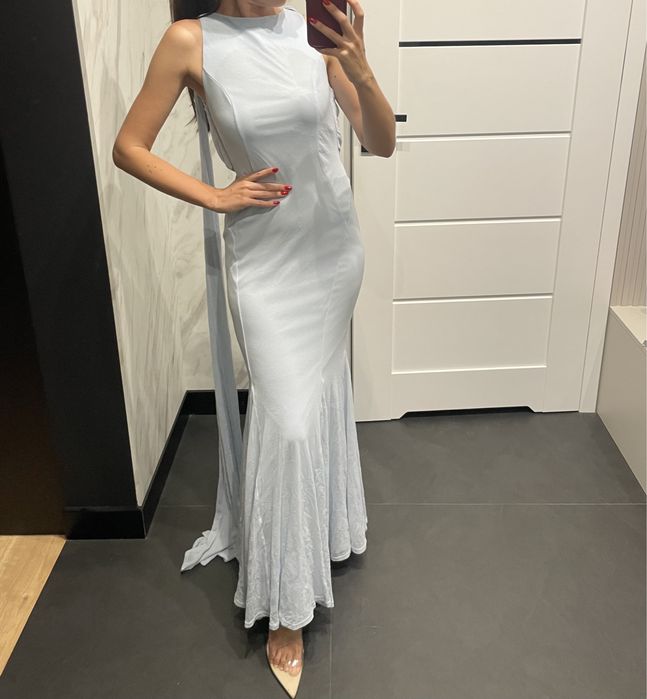 Długa elegancka sukienka syrenka baby blue druhna