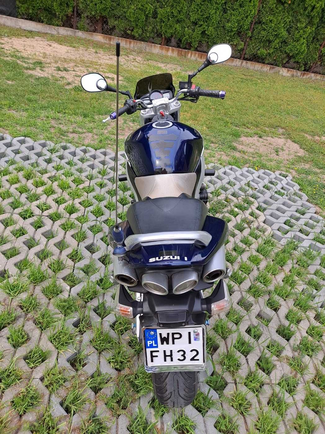 Motocykl Suzuki GSR 600