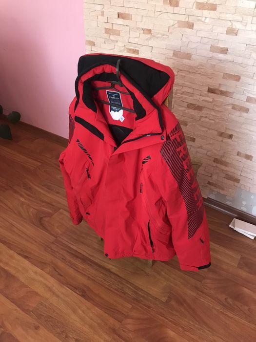 Продам термокуртку. Розмір XL. 52-54 розмір. Вишлю наложкою. Нова.