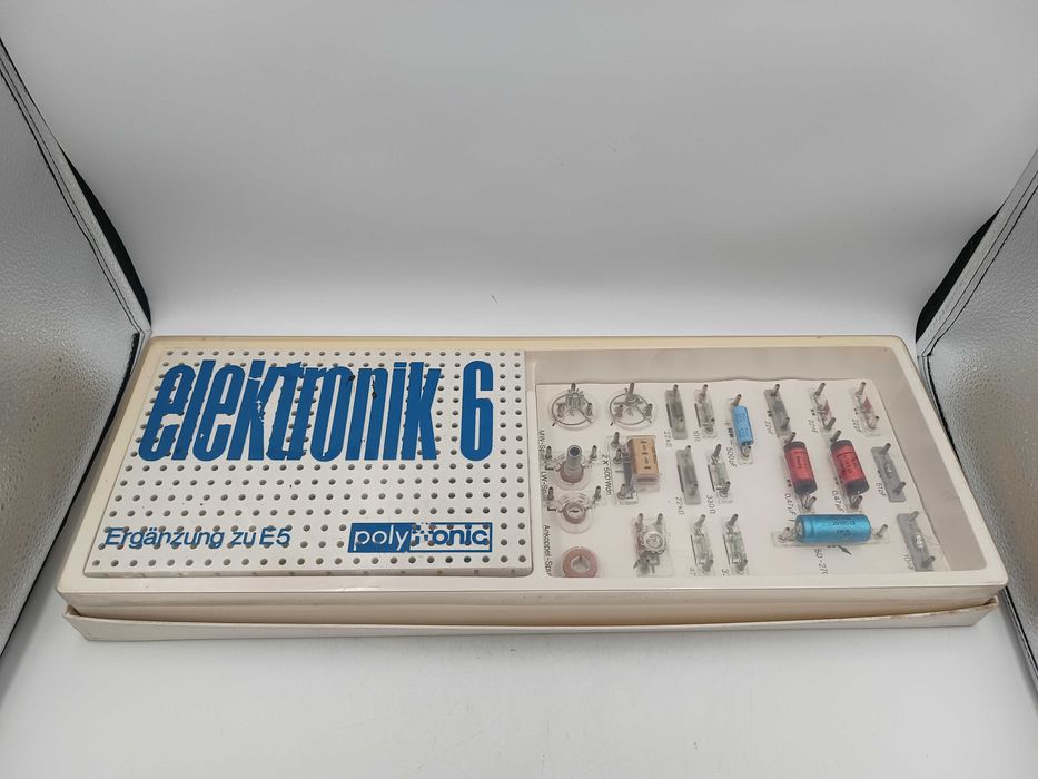 Zestaw edukacyjny Mały Elektronik 6 Polytronic DDR PRL