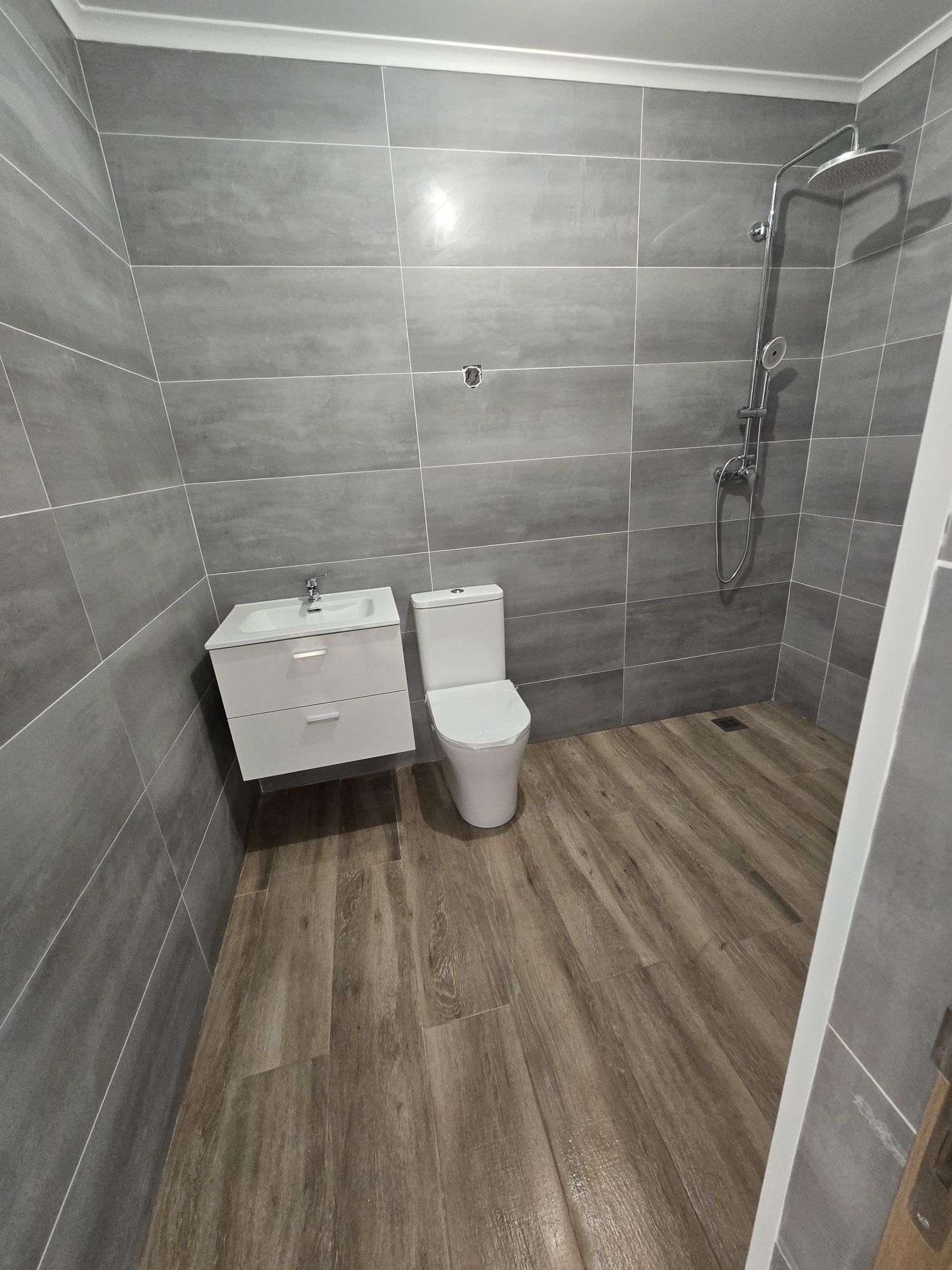 Apartamento T2 c/ Quintal tudo Novo