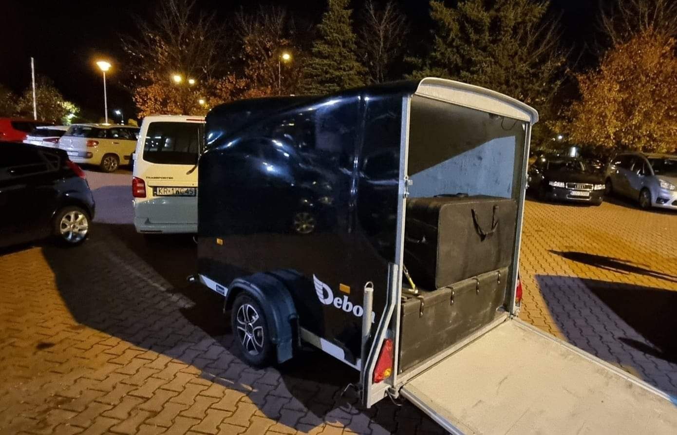 Transport bus z kierowcą/przyczepą/zestaw