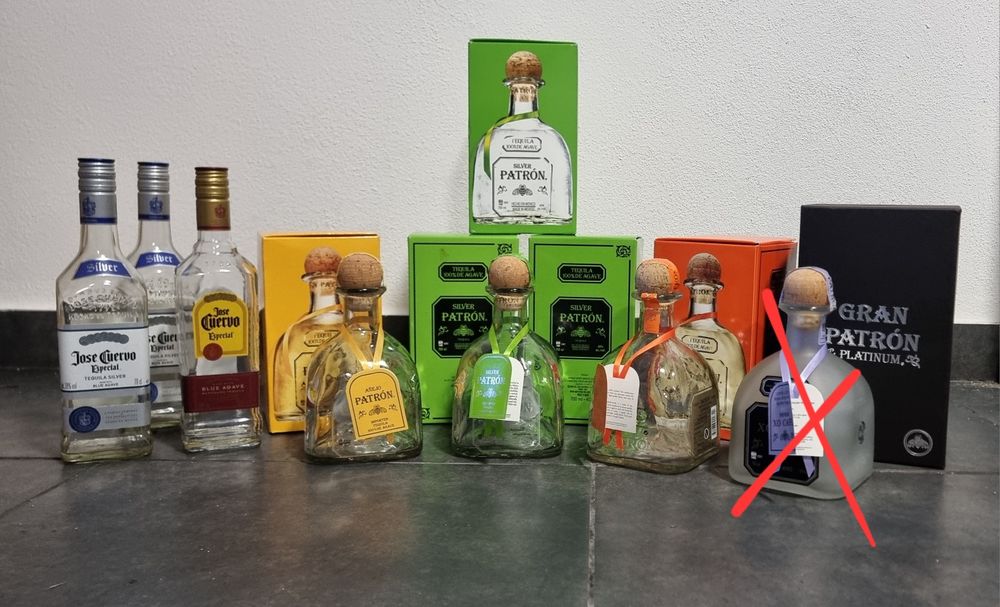 Lote de Garrafas Vazias, Gin, Absolut Vodka, Patrón Tequila, Rum