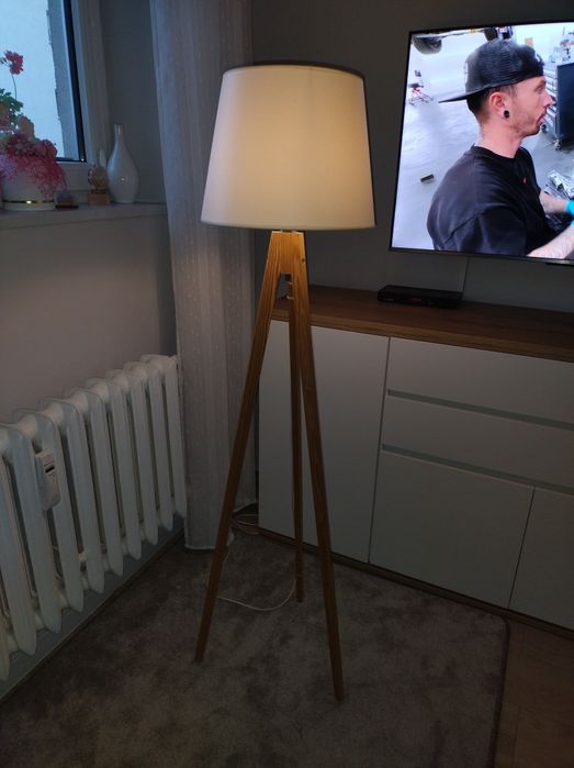 Stylowa lampa stojąca nocna do salonu pokoju