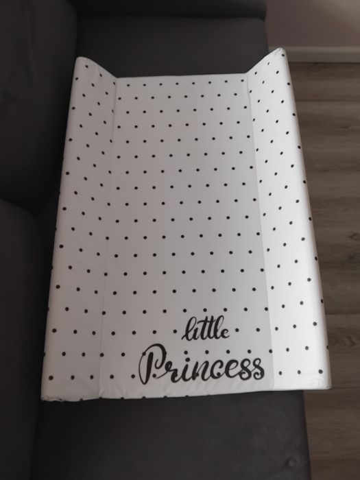 Przewijak na łóżeczko