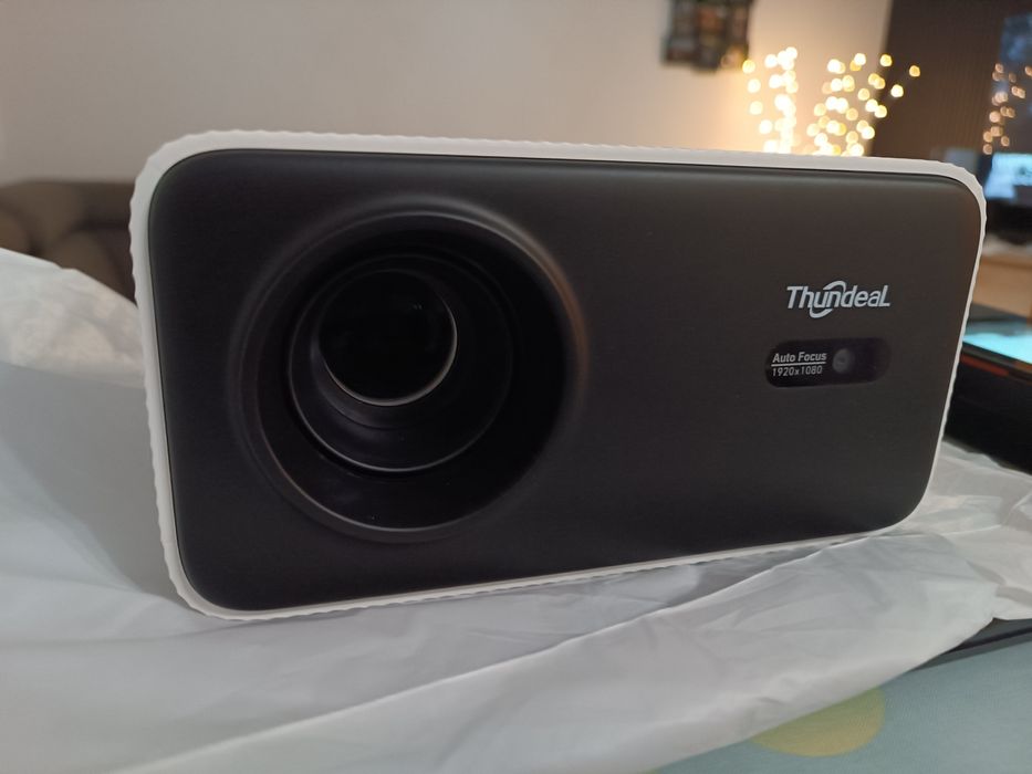 Projektor thundeal TD85w