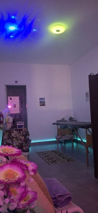 Massagem de relaxamento, terapêutica, recuperação e drenagem