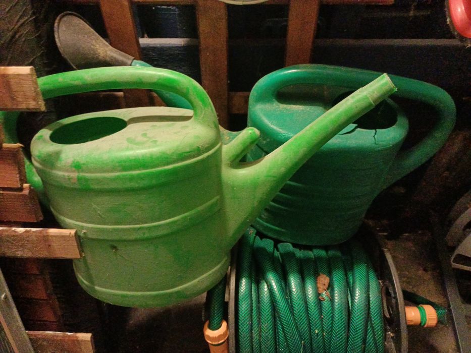 Oddam za darmo dwie konewki