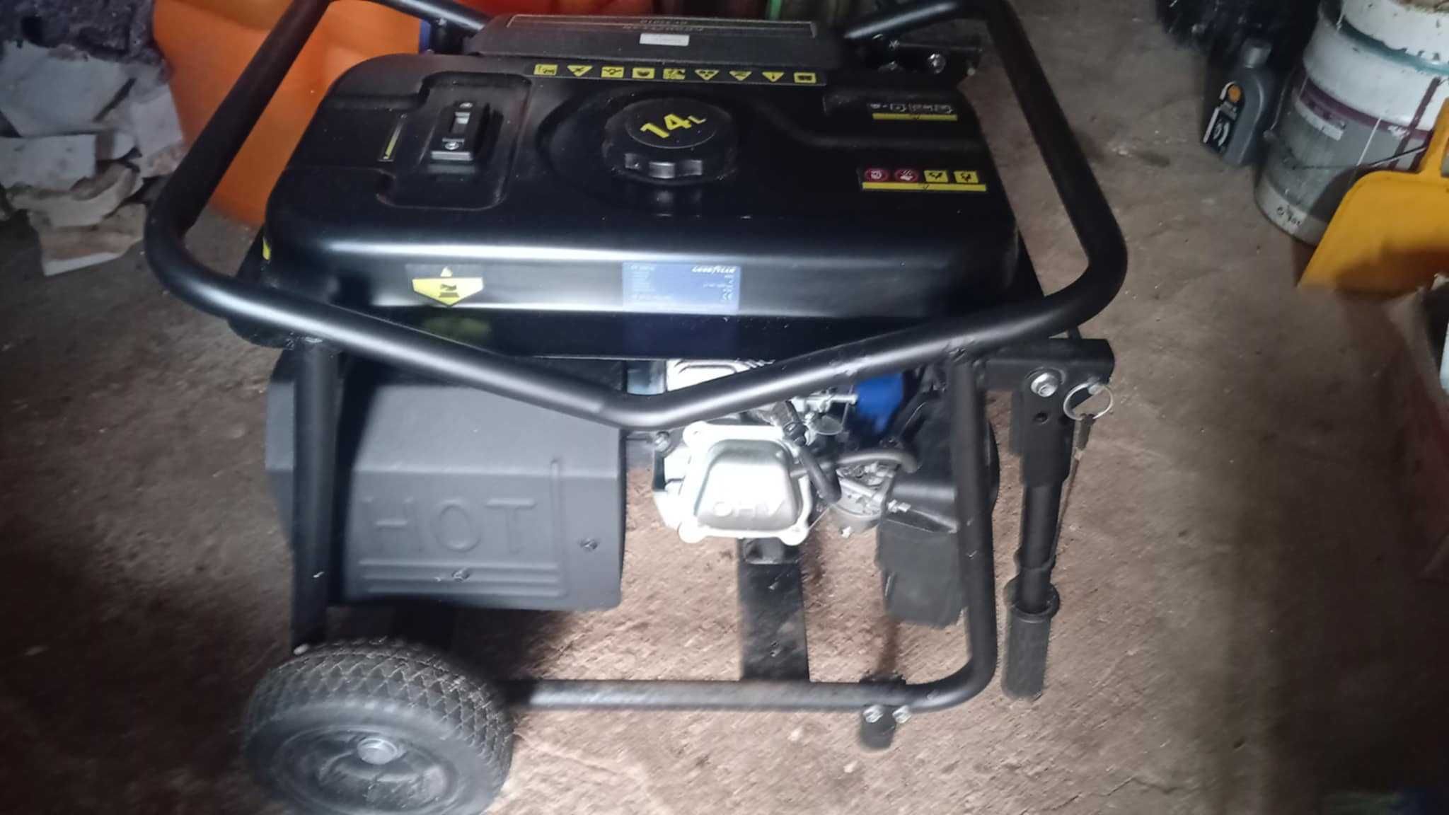 Gerador Goodyear a gasolina. Monofásico 230V.