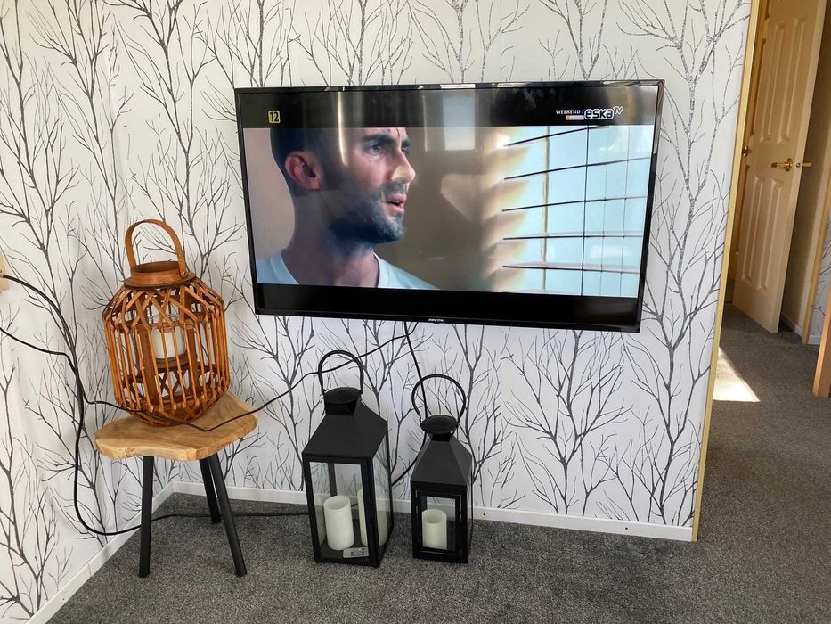 Domek nad jeziorem Ublik Wyszowate linia brzegowa pomost łódka