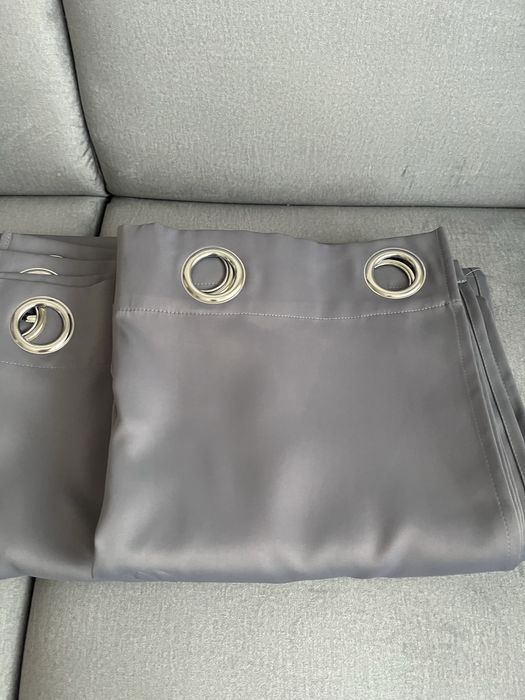 2 komplety zaslony jasny szary oraz srebrno/ szary w gałązki