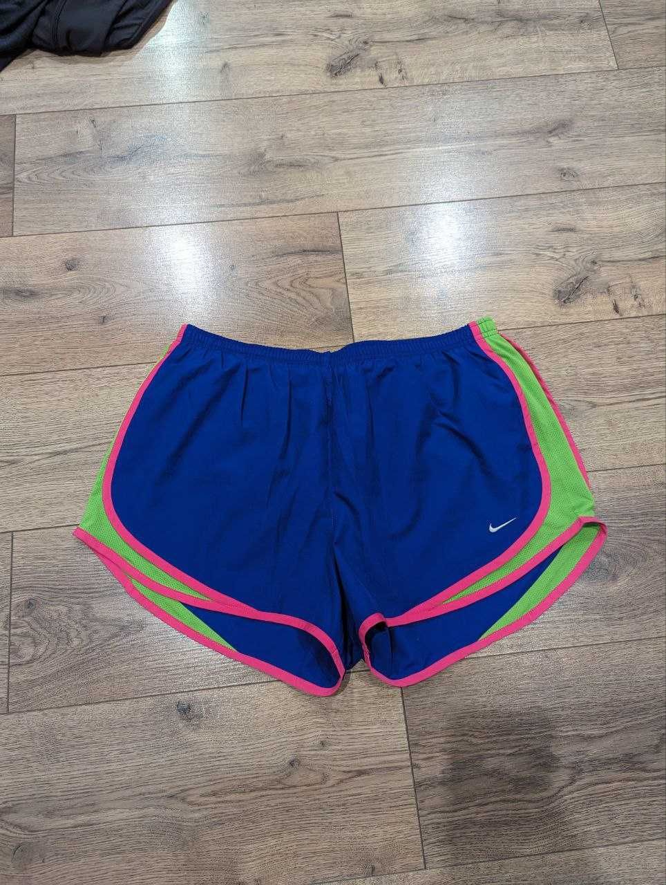 Круті жіночі бігові шорти Nike розмір XL фітнес марафон бег