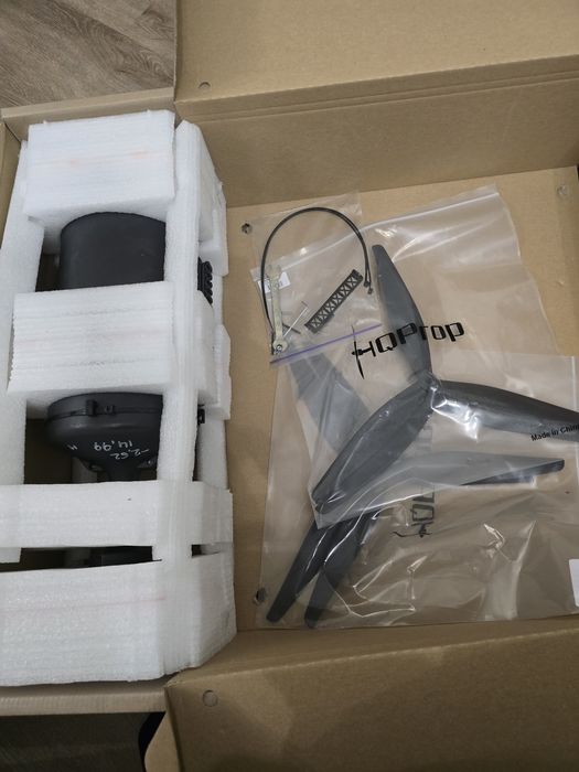 Фпв повний комплект , оптика , батарея , пропи