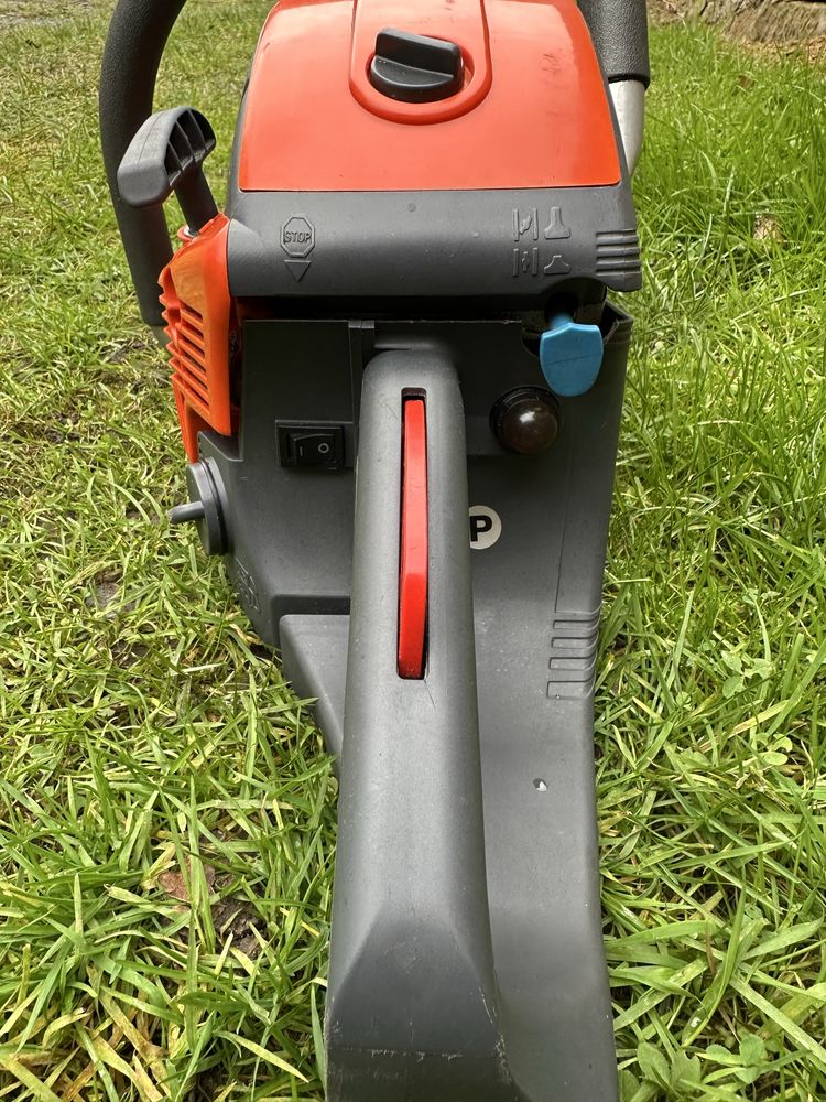Witam sprzedam  pile spalinowom oleo mac gsh 560