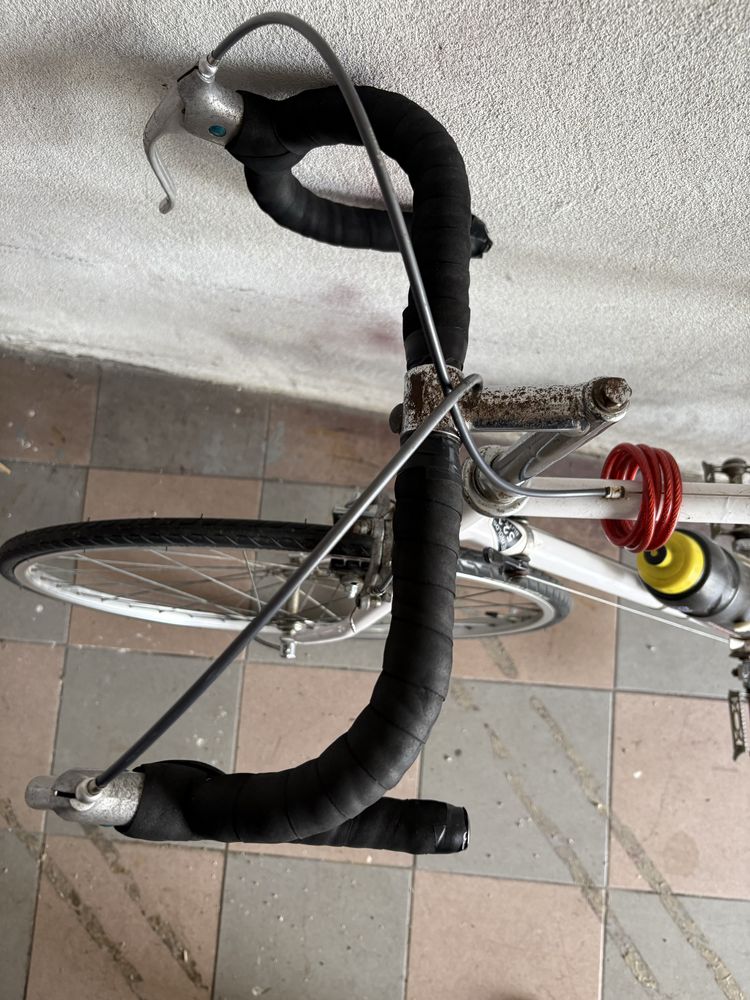 Vendo bicicleta de ciclismo antiga