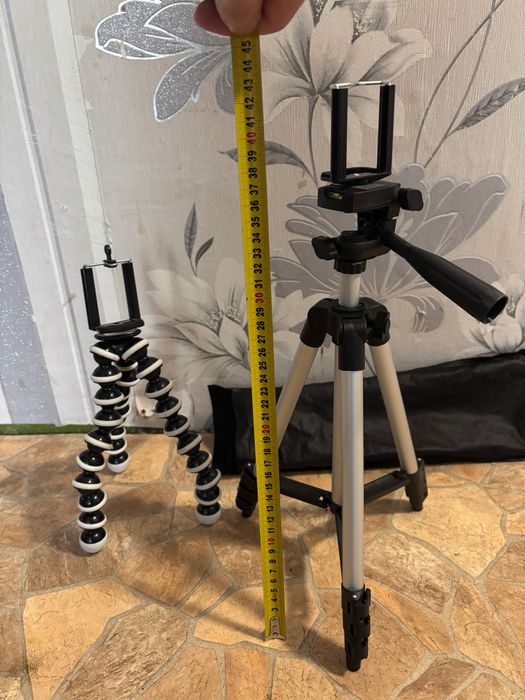 Штатив для фото відеозйомки, з кейсом, є регулювання висоти нахилу