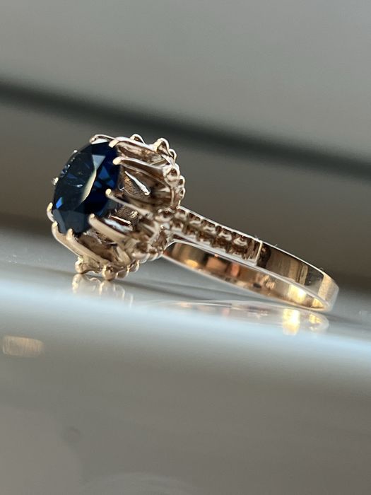 Золотое кольцо СССР. Сапфир. Золота каблучка радянська