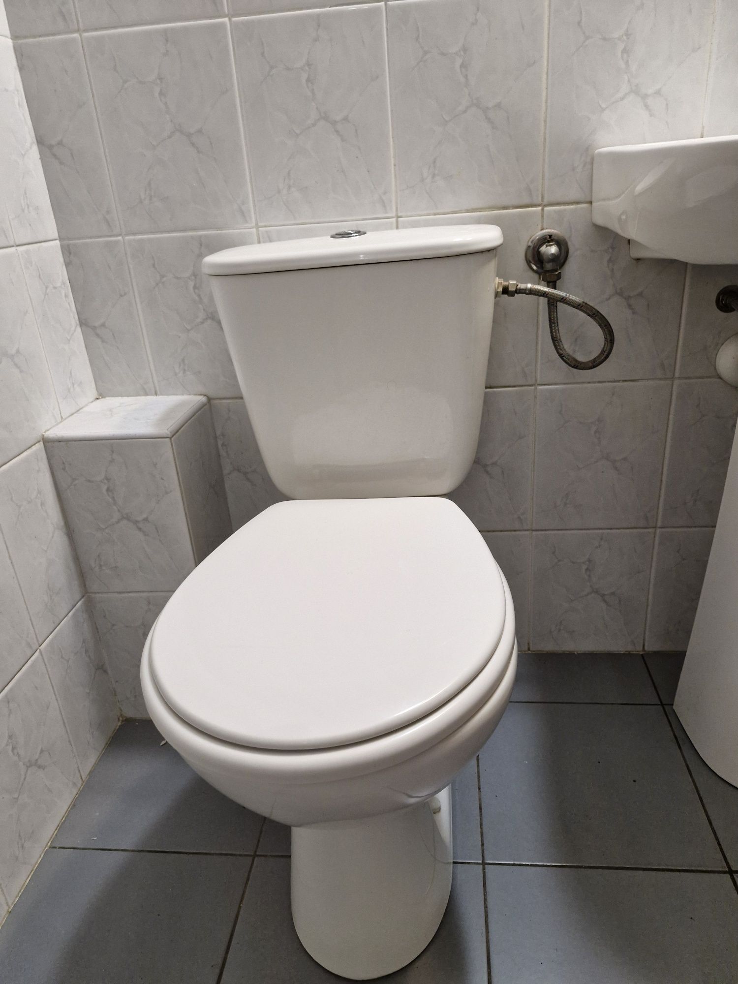 Używany zestaw WC