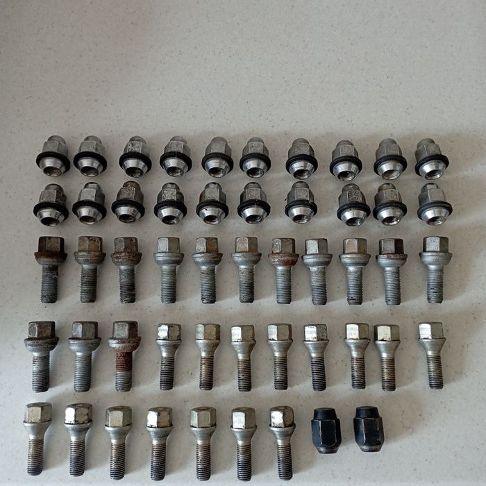 Колісні Болт-Гайка