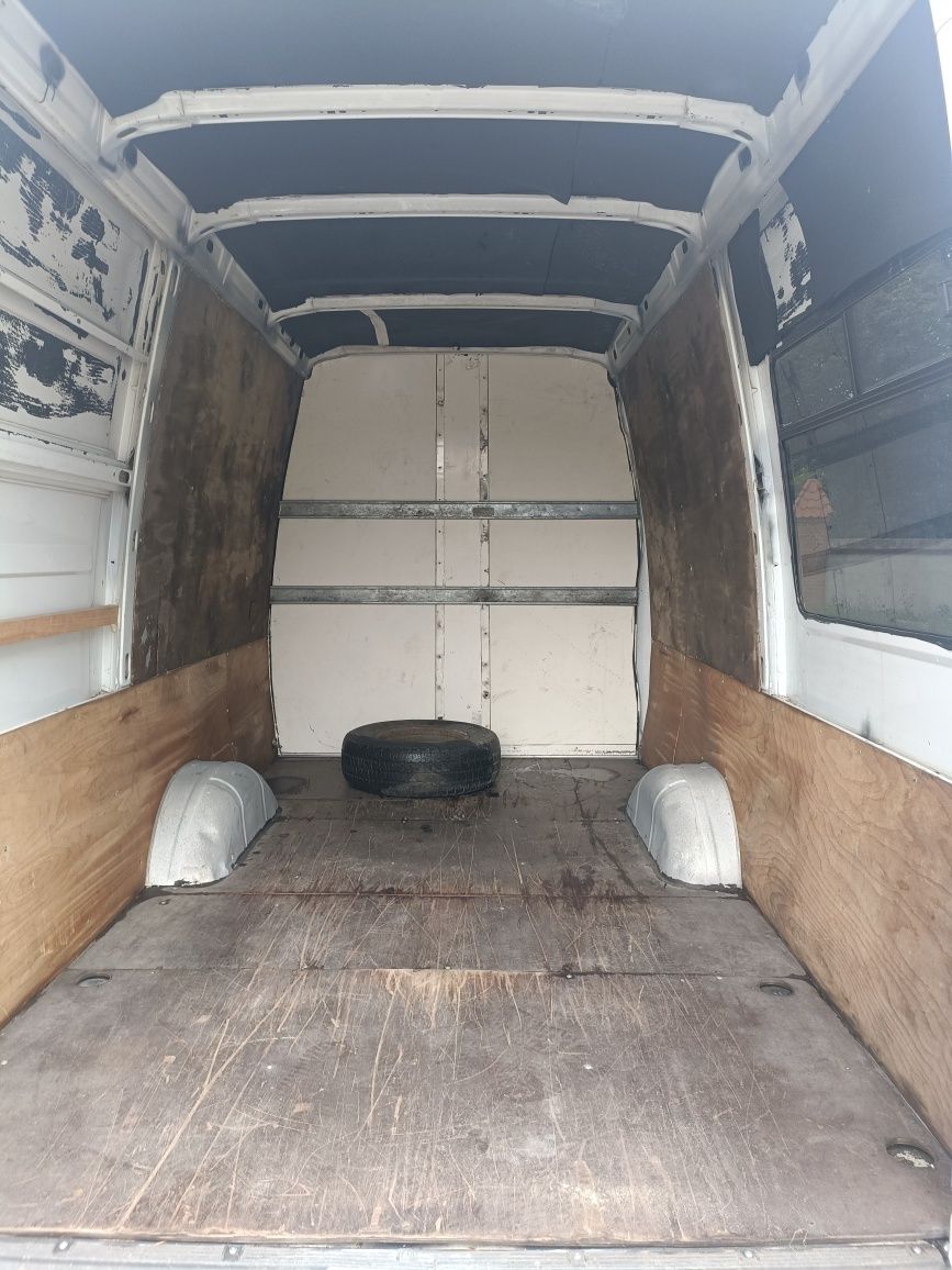 Iveco Daily 2,3 Brygadówka 7 osób/ Mały przebieg/ Salon PL/ Super Stan
