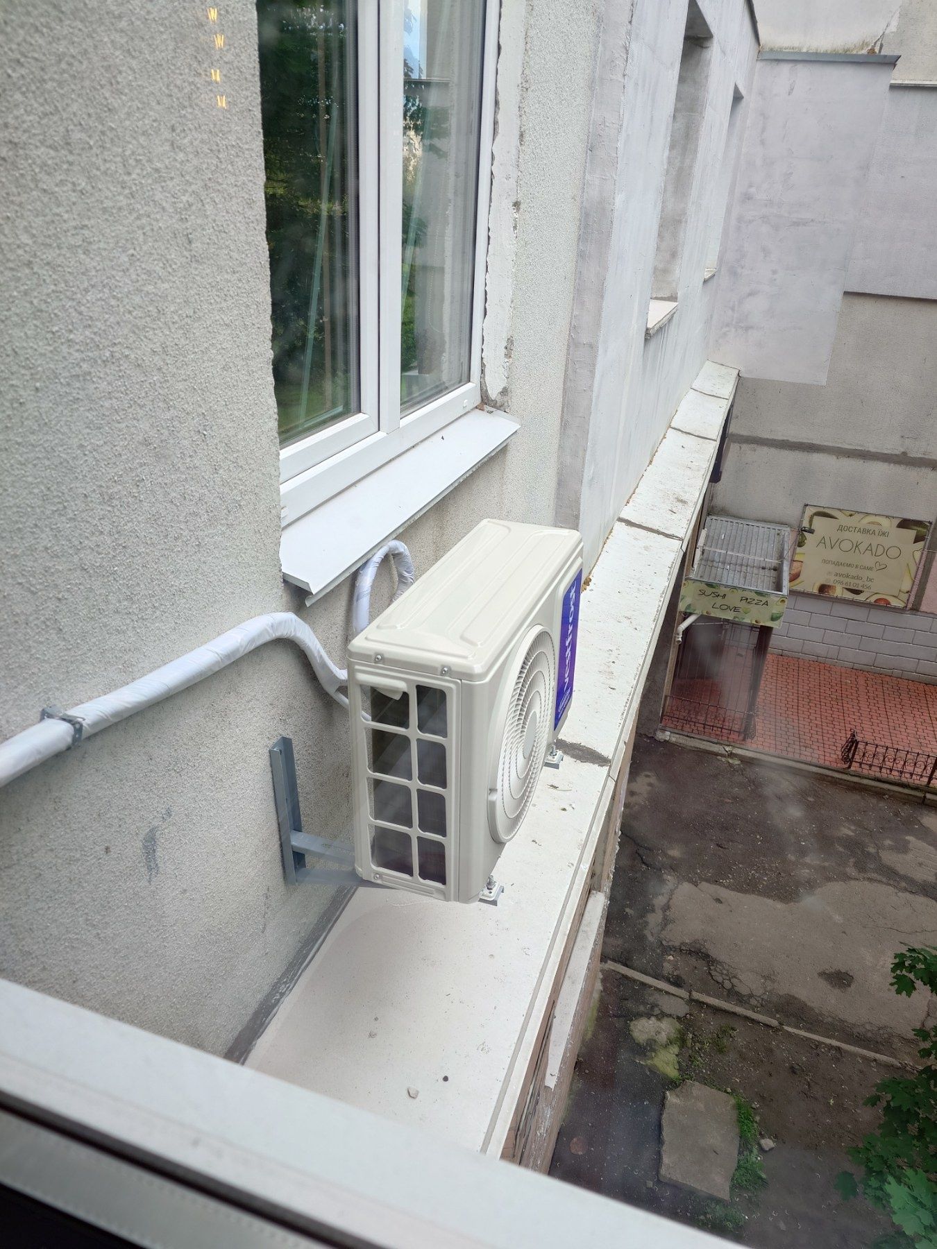 Монтаж кондиціонера продаж чистка