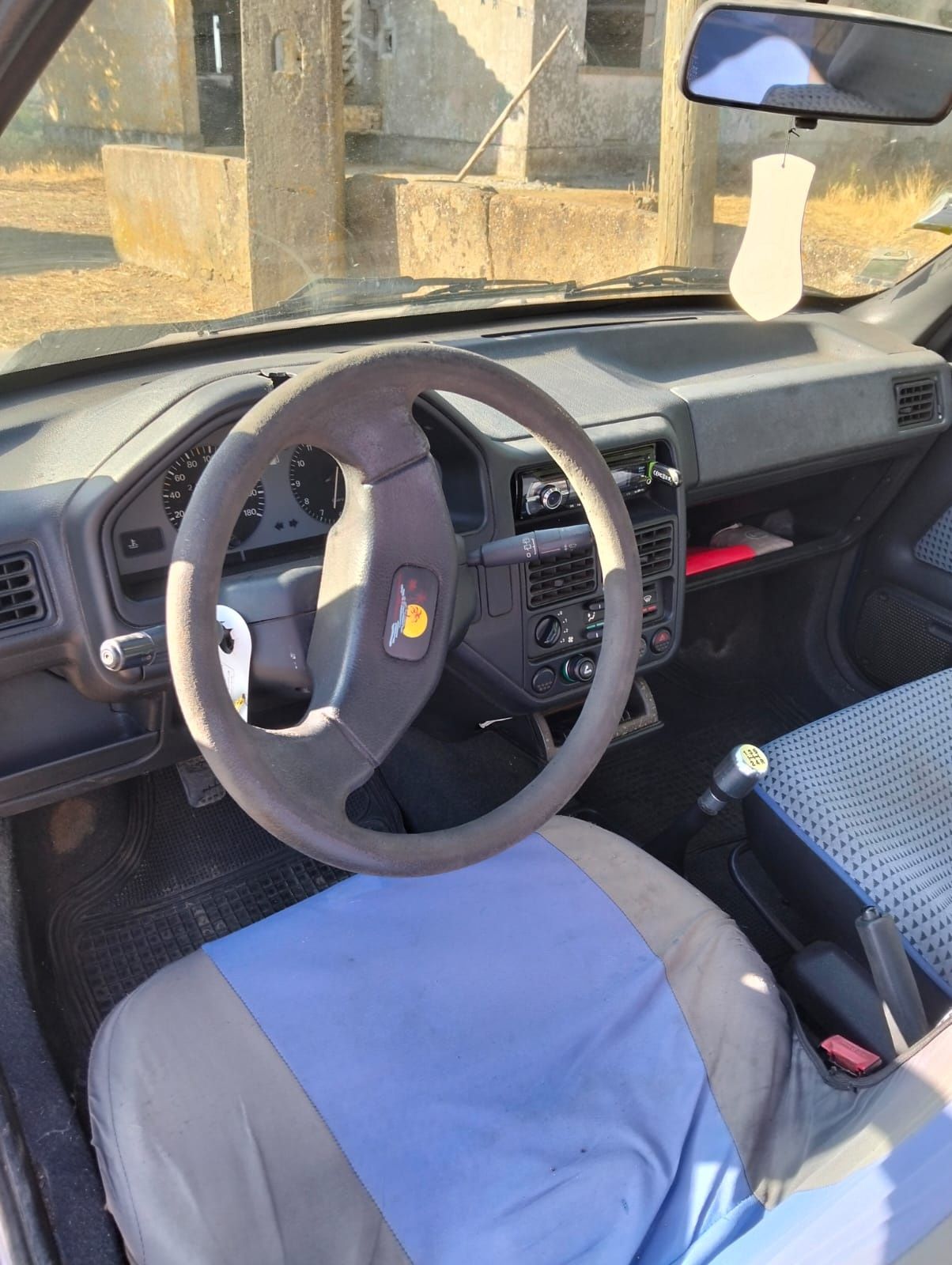 Peugeot 106 1.1 gasolina