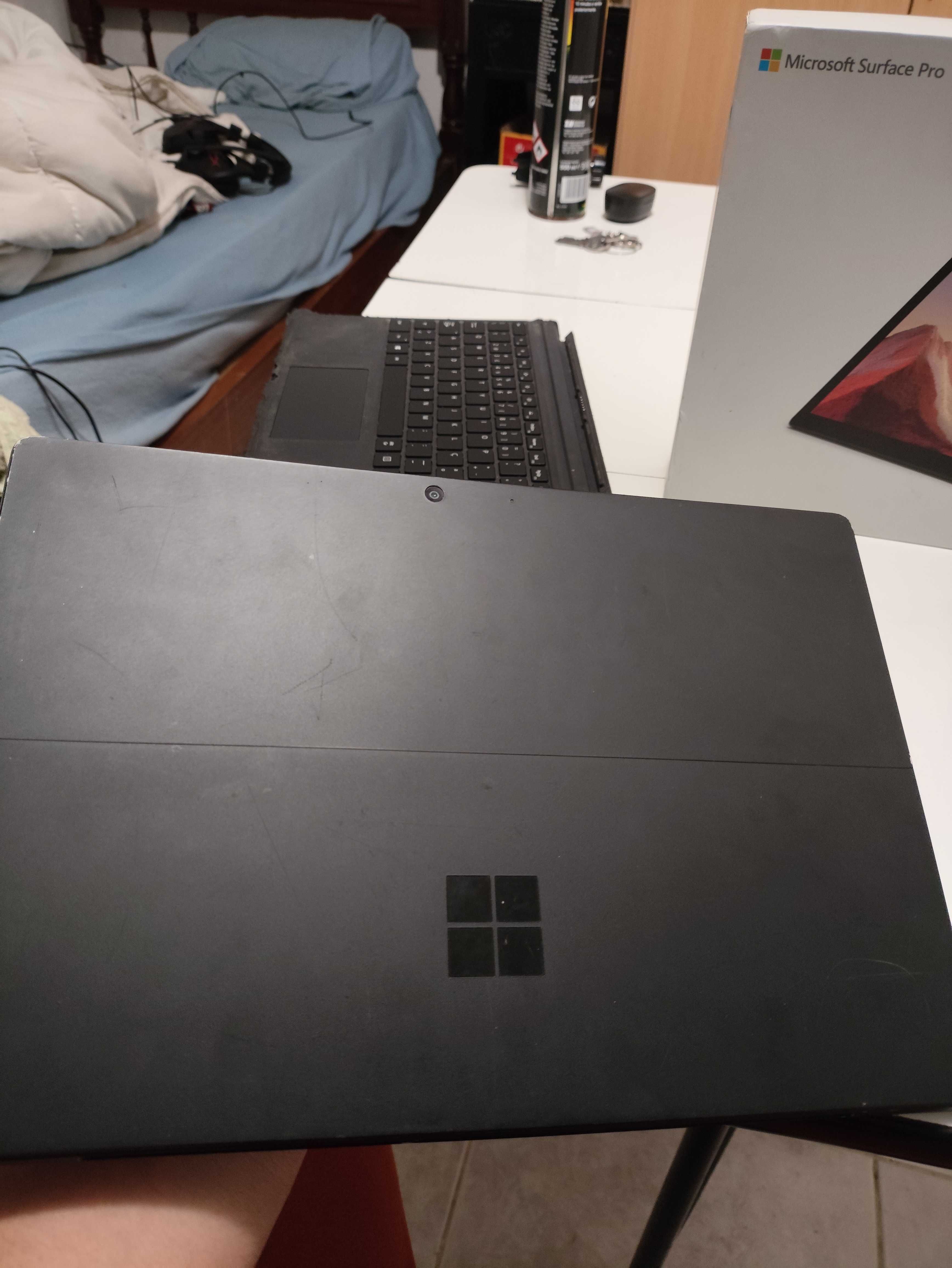 Notebook 2 em 1 Surface Pro 7 – i5, 8GB, SSD 256GB + Acessórios