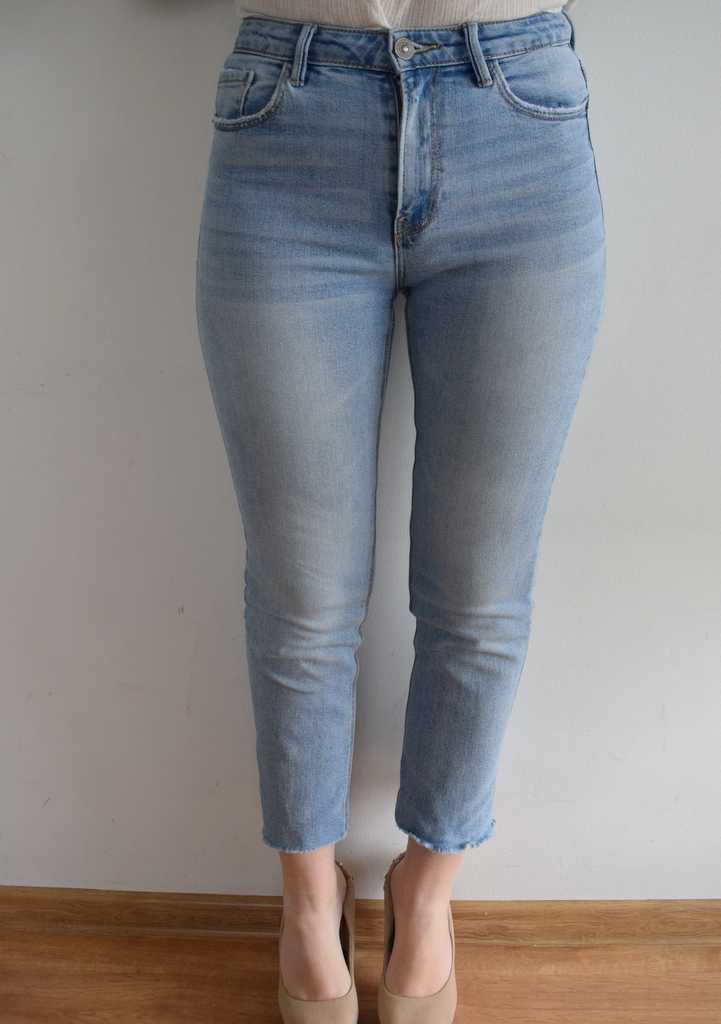 Stradivarius strzępione spodnie proste straight fit wysoki stan 36 s