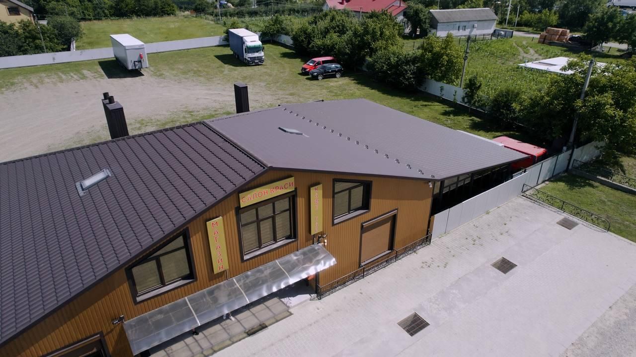 Продаж комерції 300 м² в Остриці