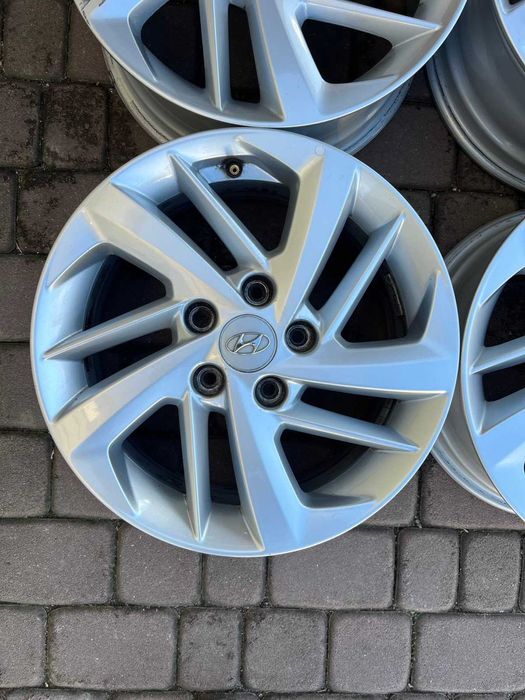 Oryginalne alufelgi Hyundai 5x114,3 16 cali Czujniki Tucson IX35 I30
