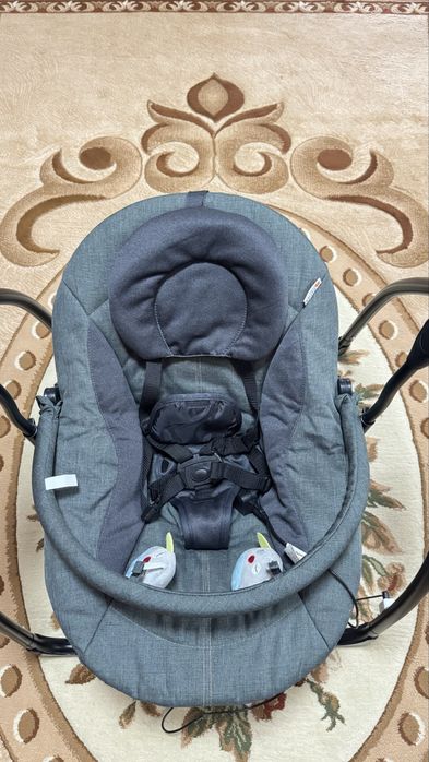 Продам дитяче крісло-гойдалку