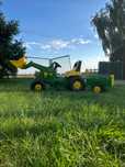 Traktor John Deere na pedały dla dzieci