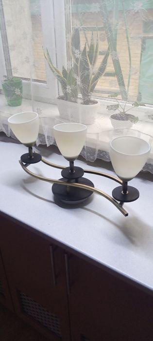 Светильник потолочный.Стельова лампа